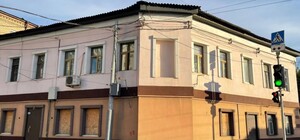 Суд вернул Харькову офис и подвал, которые незаконно оформили в частную собственность