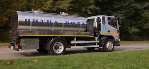 Частина Львова на добу залишилася без води: адреси водовозок 