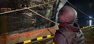 Дроновий удар по Одесі: під обстріл потрапило цивільне судно