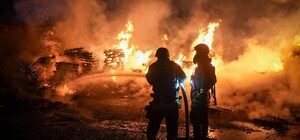 З-під завалів врятували чотирьох людей: що відомо про наслідки нічної атаки дронів на Одесу