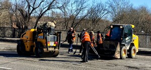В Харькове приступили к ремонту дорог: с каких улиц начали 