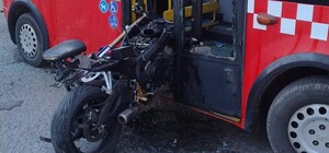 Смертельная авария: в Харькове мотоцикл влетел в маршрутку (фото)