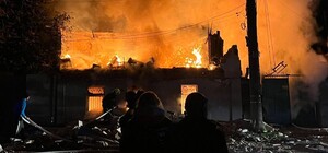 РФ атаковала Одессу дронами: вспыхнули пожары в домах и общежитии