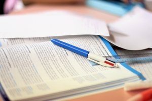 В МОН обещают, что ученики по-прежнему смогут пользоваться бумажными книгами.
Фото www.sxc.hu