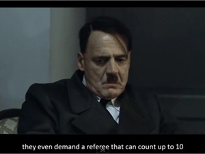 По замыслу автора, Гитлеру не понравился рапорт о Хэе. Скриншот с видео