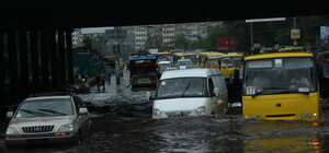 Власти и автодор придумали, как не делать из Киева Венецию