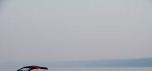 В Крыму 6 человек перевернулись на катамаране