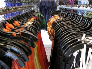 В новом торговом центре будет продаваться одежда и продукты питания. Фото с сайта www.sxc.hu.