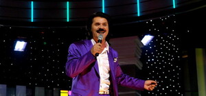 Караоке для взрослых: 24 июля Усы Павла Зиброва будут выбирать лучших среди тех, кому за 35