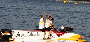  Как Вышгород Формулу-1 на воде принял – катамаран из цветов, дождь из шампанского и довольные гонщики 