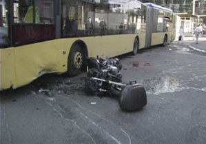 Мотоциклист погиб на месте. Фото с сайта magnolia-tv.com. 