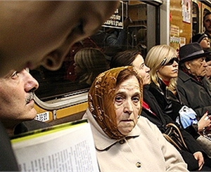 Социальные карточки позволят пенсионерам и инвалидам получать льготы.
Фото из архива "Комсомольской правды в Украине".