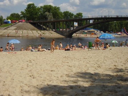 На трех пляжах сняли запрет на купание. Фото с сайта www.pleso.com.ua