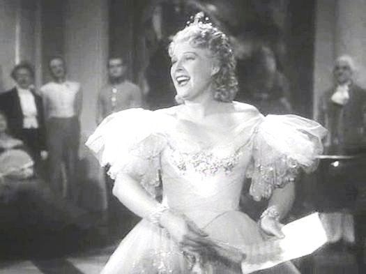 Милица Корьюс стала звездой после фильма "Большой вальс". Фото: кадр из фильма.