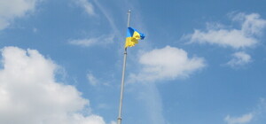 В Запорожье, наконец-то, подняли самый высокий в Украине государственный флаг