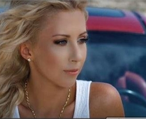 Тоня Мавтиенко отправляется искать свою любовь. Фото: скриншот из видео