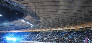 Болельщики запустили на 