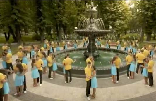 Киевские пейзажи часто светятся в зарубежных роликах. Скриншот с видео.