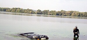 Необычное ДТП: под Киевом автомобиль с пассажирами … утонул