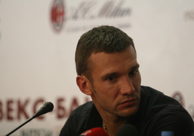 Андрей Шевченко сомневается, будет ли он играть во время Евро-2012. Фото Артема Пастуха