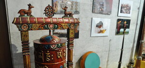 Киевлянам рассказали о религии Киану Ривза и о многомужестве в Тибете 