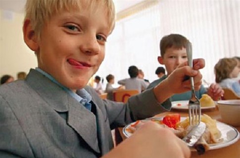 Школьники даже не знают, что входит в стоимость их обедов.  Фото с сайта segodnya.ua
