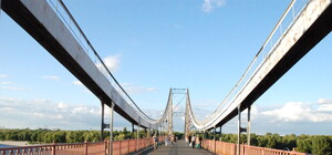 Пешеходный мост в Киеве начнет светиться под Новый год