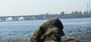 Около моста Патона появится аист для молодоженов