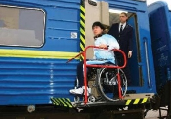 Людям с особыми потребностями будет комфортно на киевском вокзале. Фото ИЦ "Украина-2012"