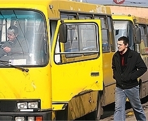 Автобус по новому маршруту катается уже пару дней. Фото Максима Люкова.