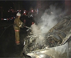 Автомобили пострадали прилично... Фото МЧС Киева.