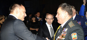 Добкин не смог станцевать вальс на офицерском балу