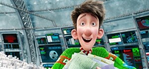 В кинотеатрах Луганска: эльфы работают на Санта Клауса, инопланетяне высаживаются на Красной площади