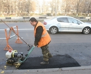 В 2012 году дороги в Киеве должны существенно улучшиться. Фото Максима Люкова