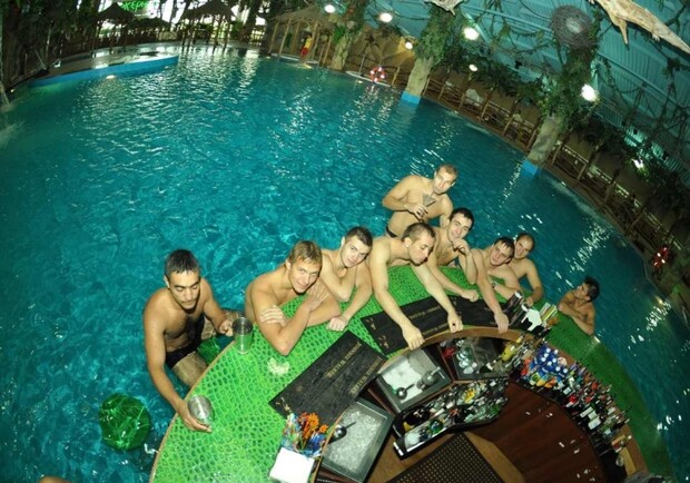 Горок в аквапарке на Новый год не будет, зато полно бассейнов и бань. Фото с сайта www.aqua.dreamtown.ua