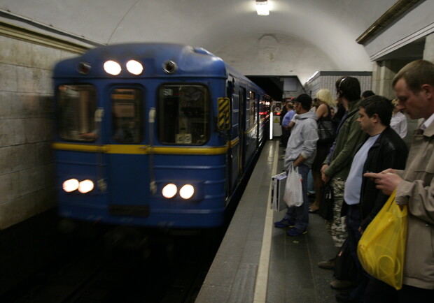 Сегодня не работали две станции киевского метрополитена. Фото Артема Пастуха