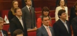 На сессии Киевсовета заело гимн Украины