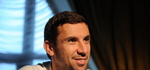 Срна и Эдуардо сыграют в футбольном спектакле 