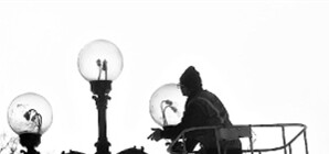 На столичных улицах поменяли лампочек на 35 миллионов