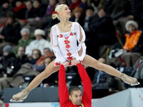 Фигуристка Алена Савченко родилась в Обухове. Фото с сайта sport-express.ua