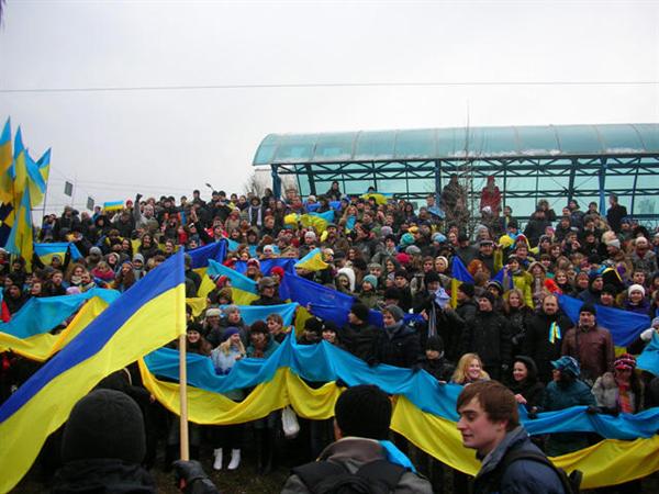 Из-за мероприятий, посвященных Дню Соборности, движение автотранспорта на улицах столицы будет ограничено. Фото  maidan.org.ua