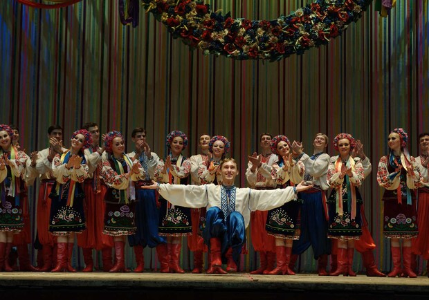 Проведите вечер 14 февраля вместе с танцорами ансамбля имени Вирского! Фото концертного агентства "Аншлаг"