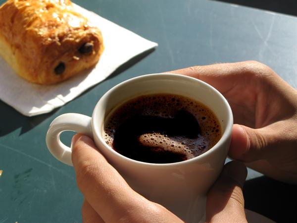Бесплатный кофе быстро поднимает настроение! Фото с сайта sxc.hu