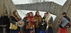 Экстремальная Масленица, или Как киевляне встречали весну по колено в воде