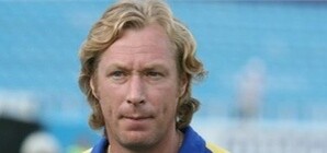 Михайличенко хочет выгнать из 