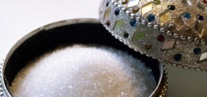 Донецкие школы закупили какой-то странный сахар - гораздо дороже обычного