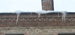 От падения сосульки проще всего умереть в центре Киева