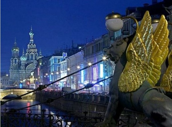 Подарите любимой весенний тур в Питер. Фото с сайта www.visit-petersburg.ru
