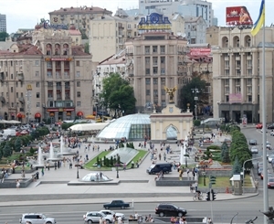 Завтра в центре Киева установят гигантскую открытку. Фото Максима Люкова