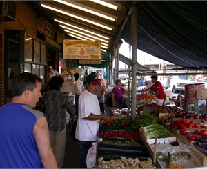 Рынок снова собрались реконструировать? Фото с сайта www.sxc.hu